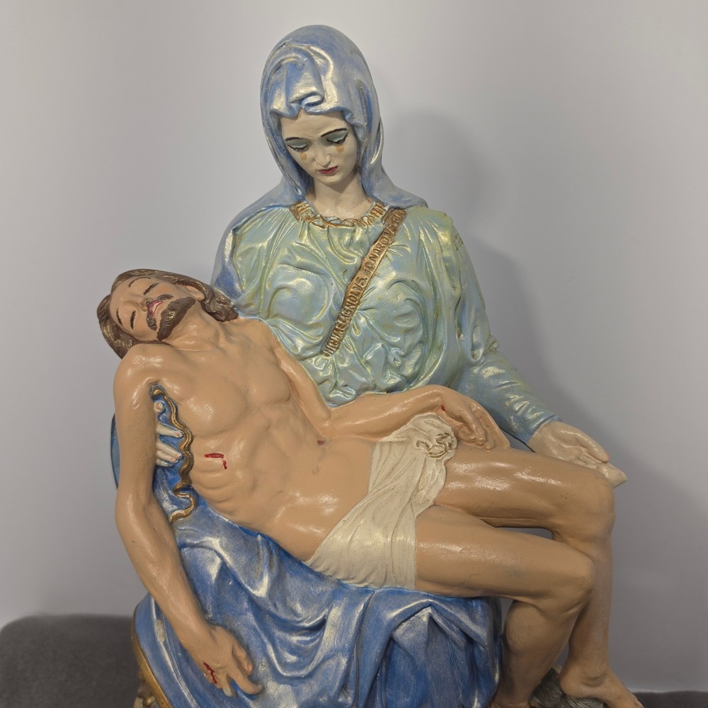Vintage Pieta Statue Mary Jesus Religious Sculpture Blue Gold Chalkware 16in - Picture 7 of 15